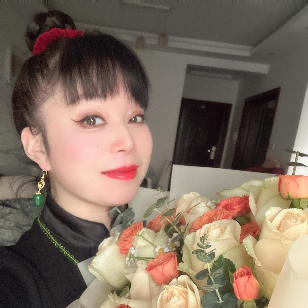 火凤凰服饰精品女装