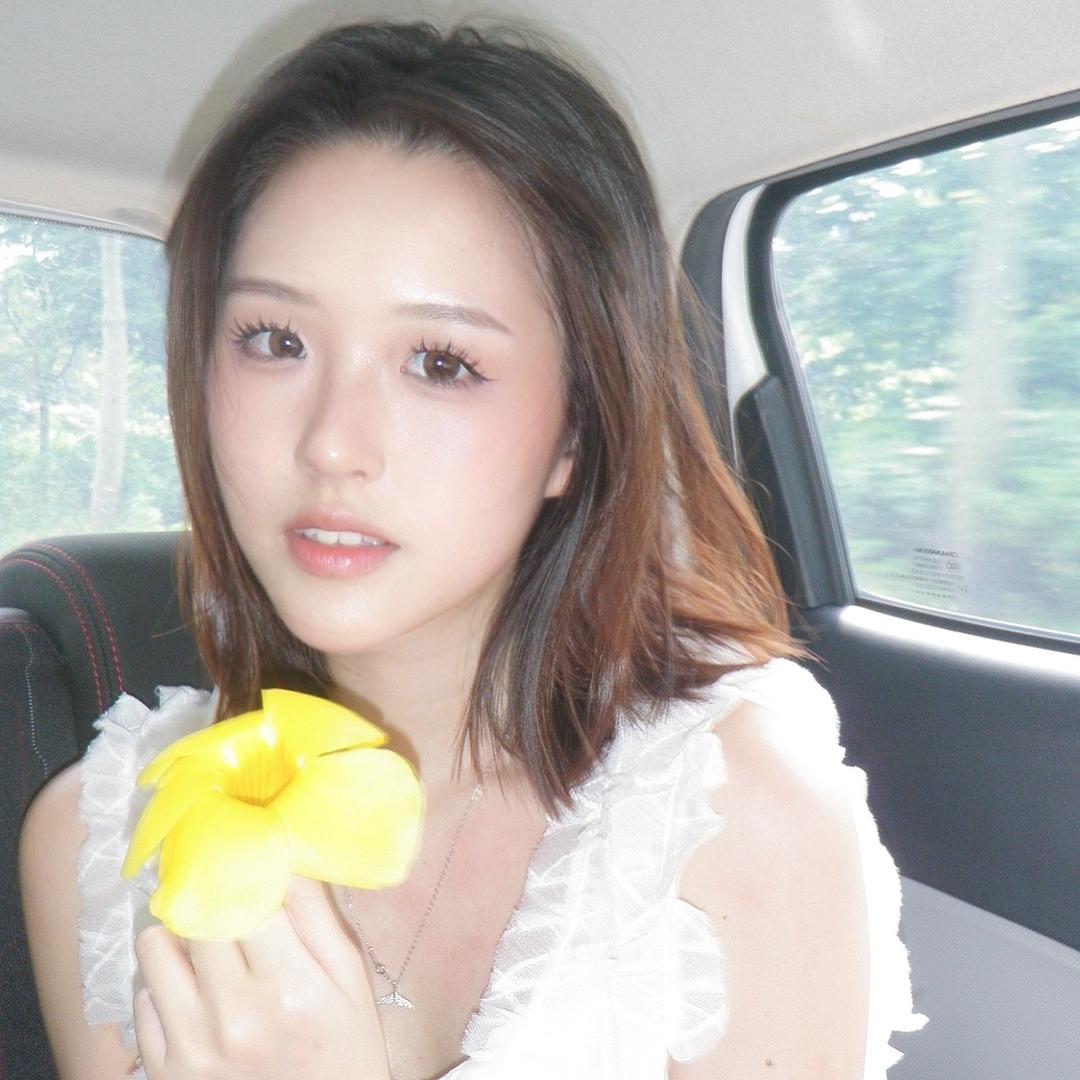 胡桃Esther