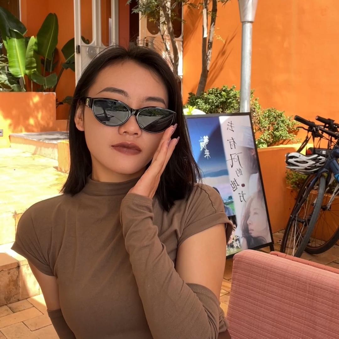 小芳很爱玩