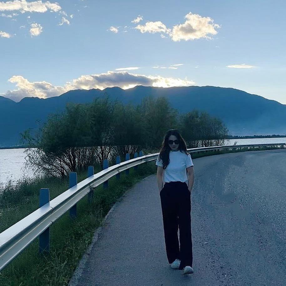 宏发悦见锦府何柳芳