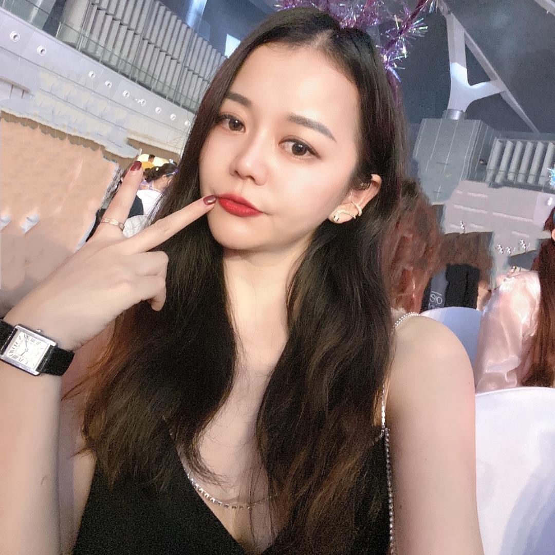 巫佳丽 实体档口供应链