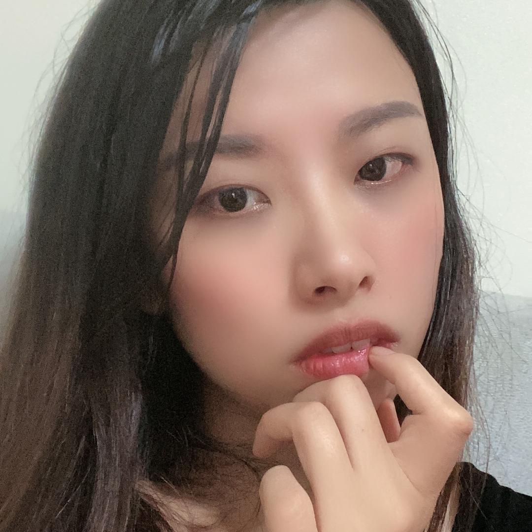 梅子吖