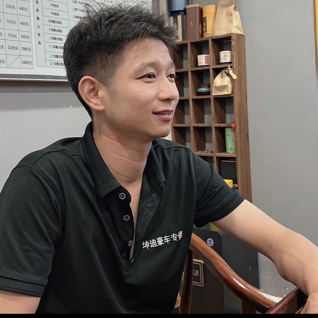 杨师傅在上海嘉定修车