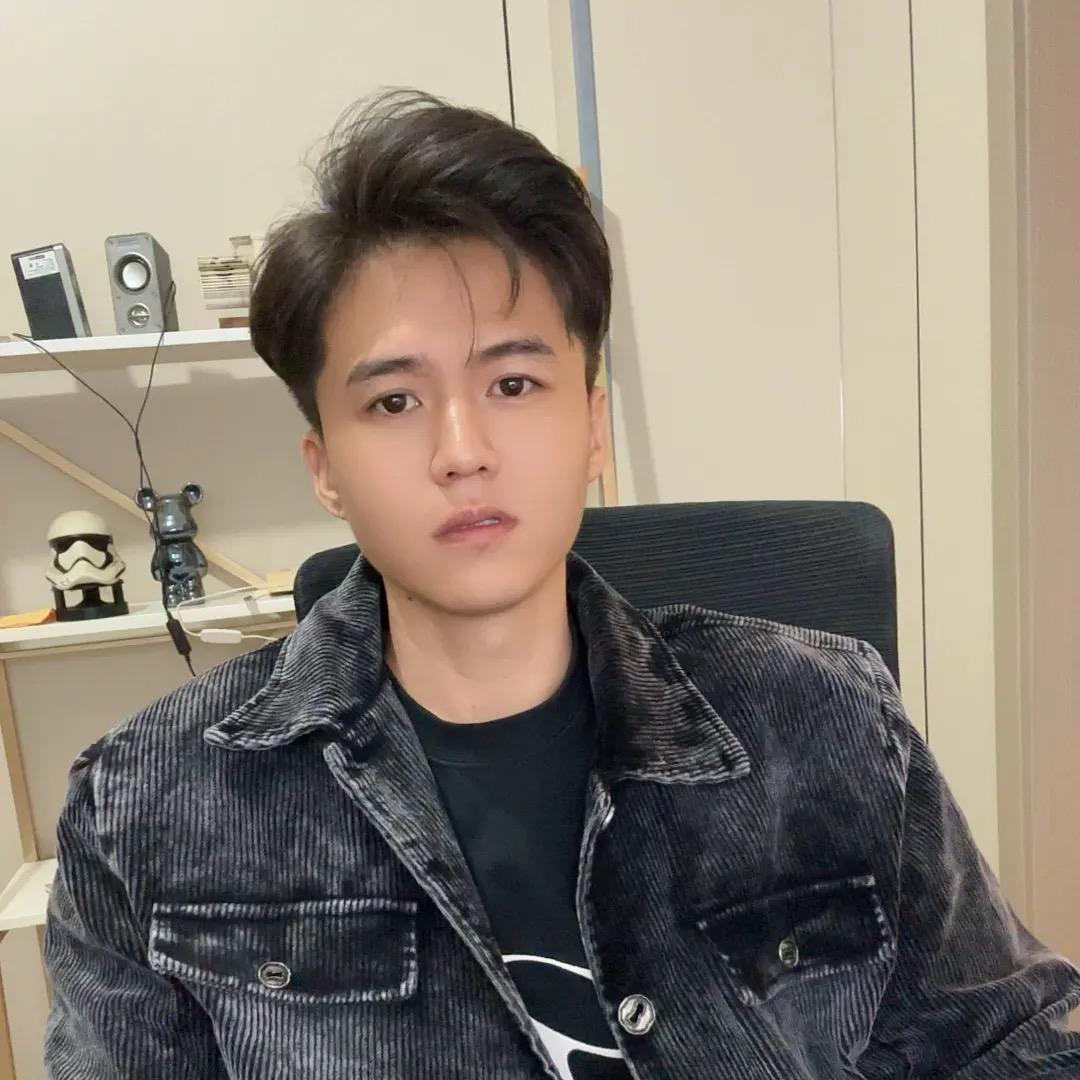 芒果小布丁先森