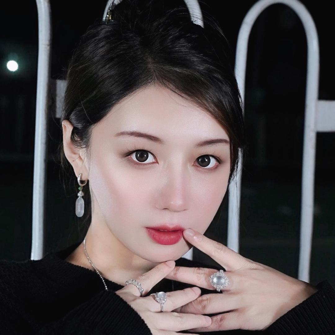 老板娘三三小号