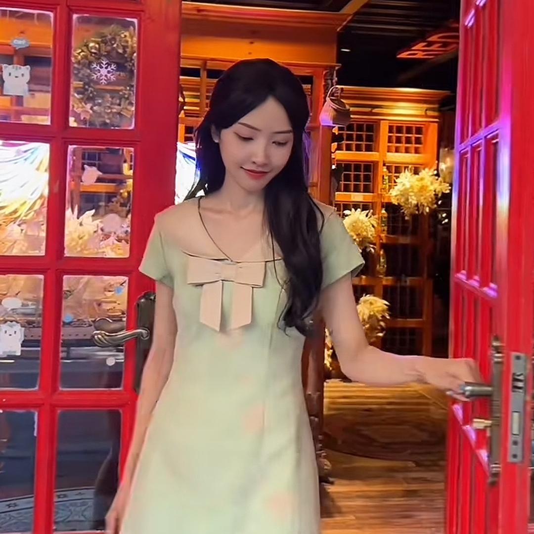 精致的小柔