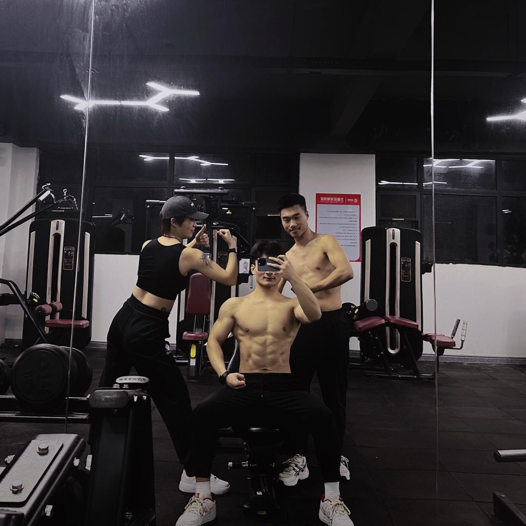 漯河云锋健身基地 招生处 乾杰教练