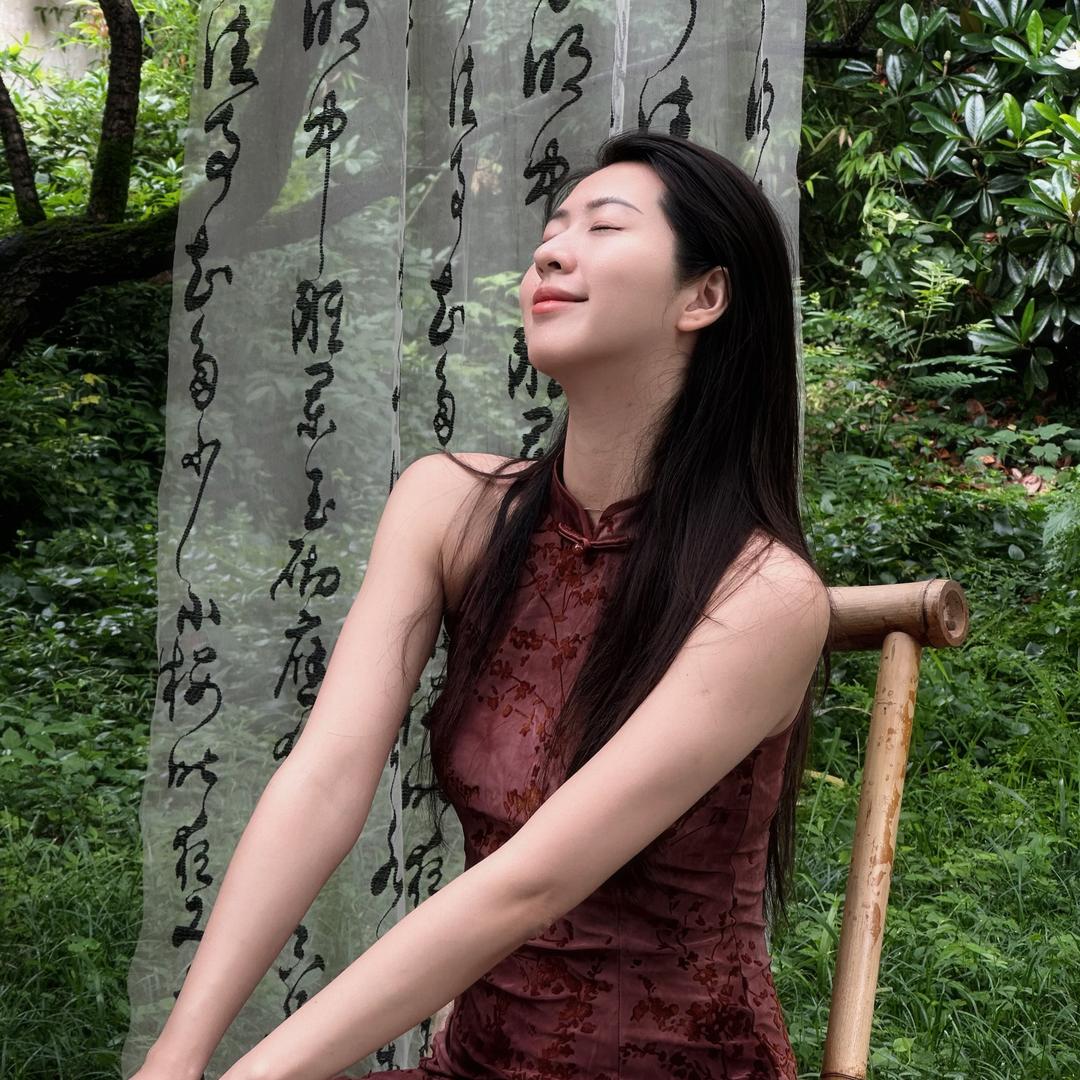 蹦迪的啾咪