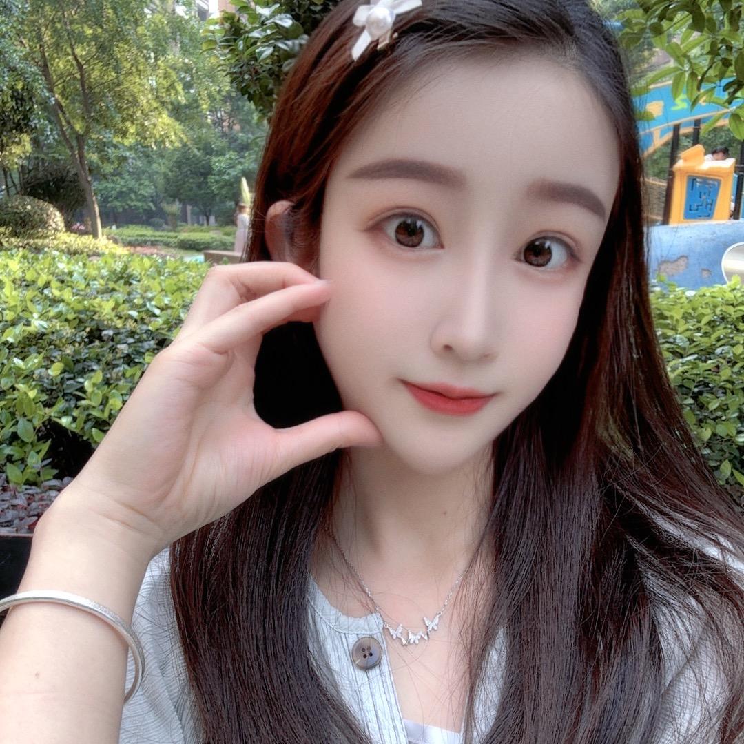那个女孩💃