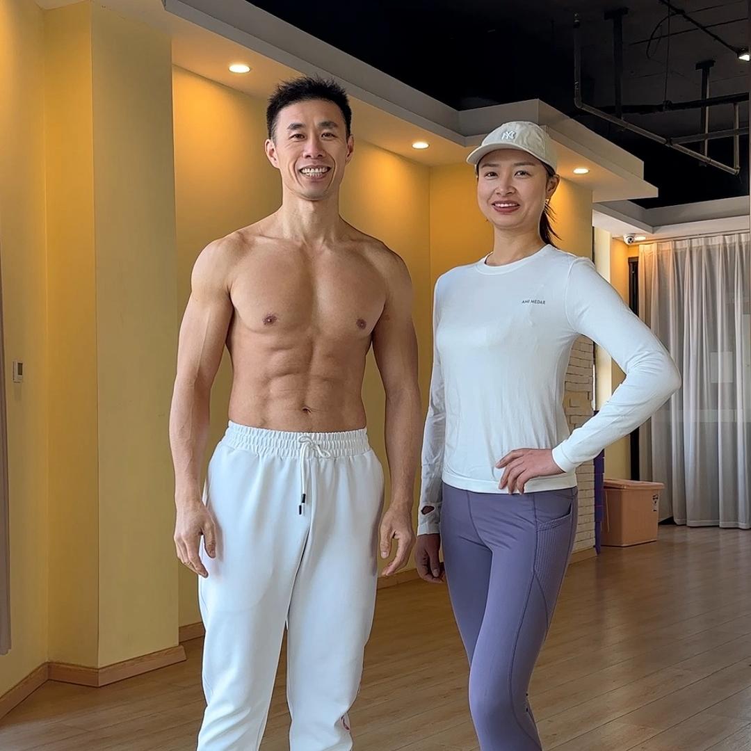 爱笑的曹曹爱健身