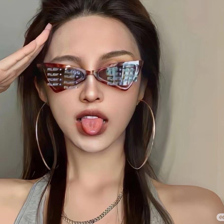 美女的心乱₇₈糟..