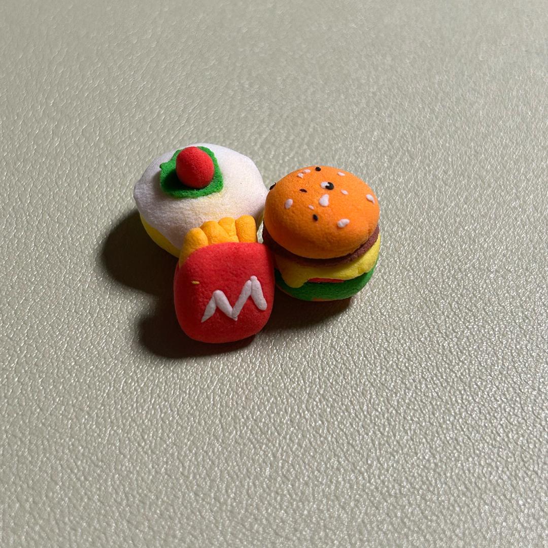 黑布隆冬的小咸蛋