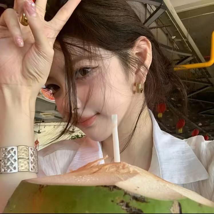 中午吃什么˃̣̣̥᷄ ᴖ ˂̣  🥣