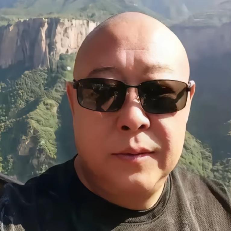 喜欢扮演小奶狗