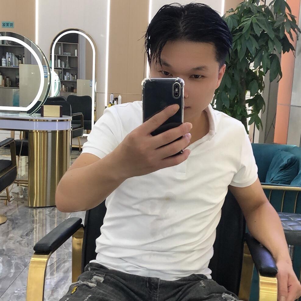 小林  …