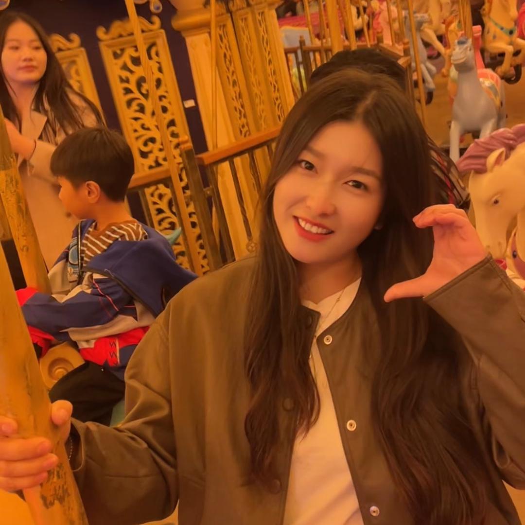 草莓味的乐乐🌈