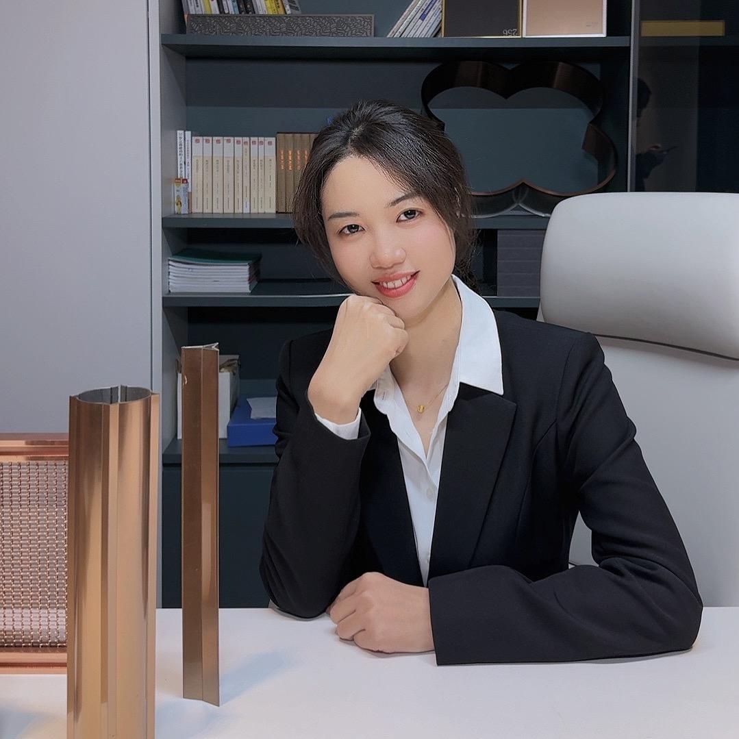 刀峰老板娘