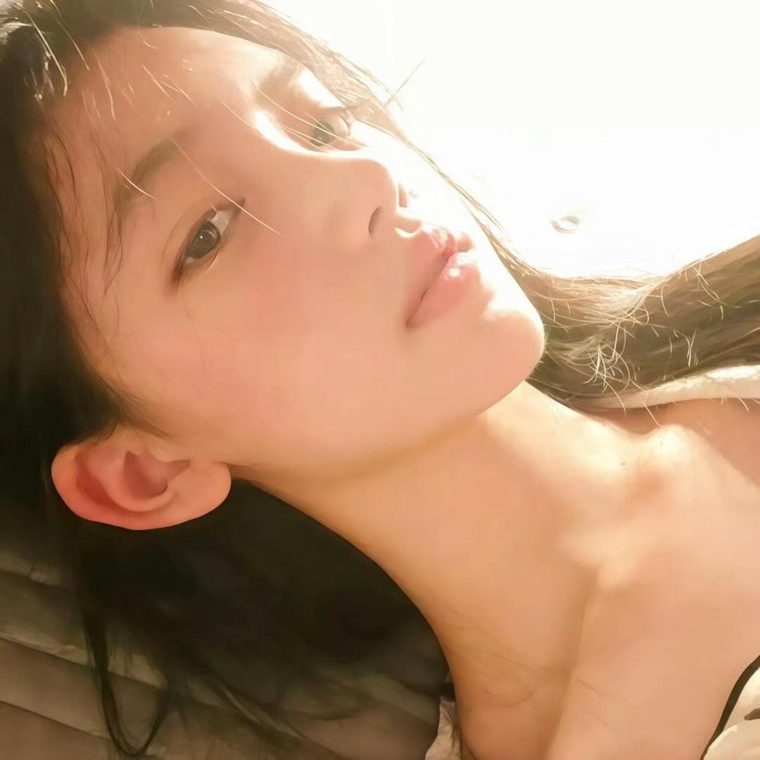 小哭包.