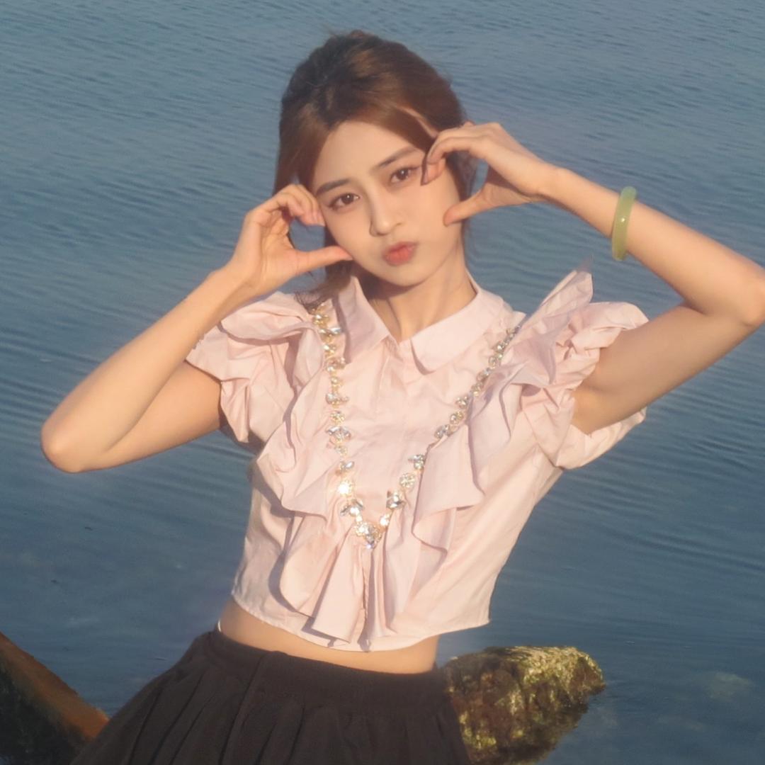 爱玩的小花