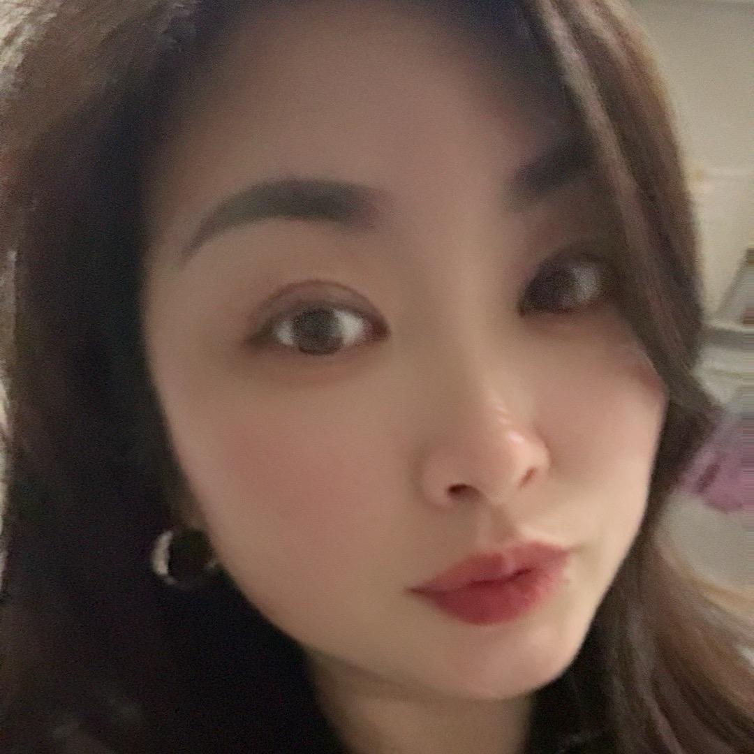 @荣