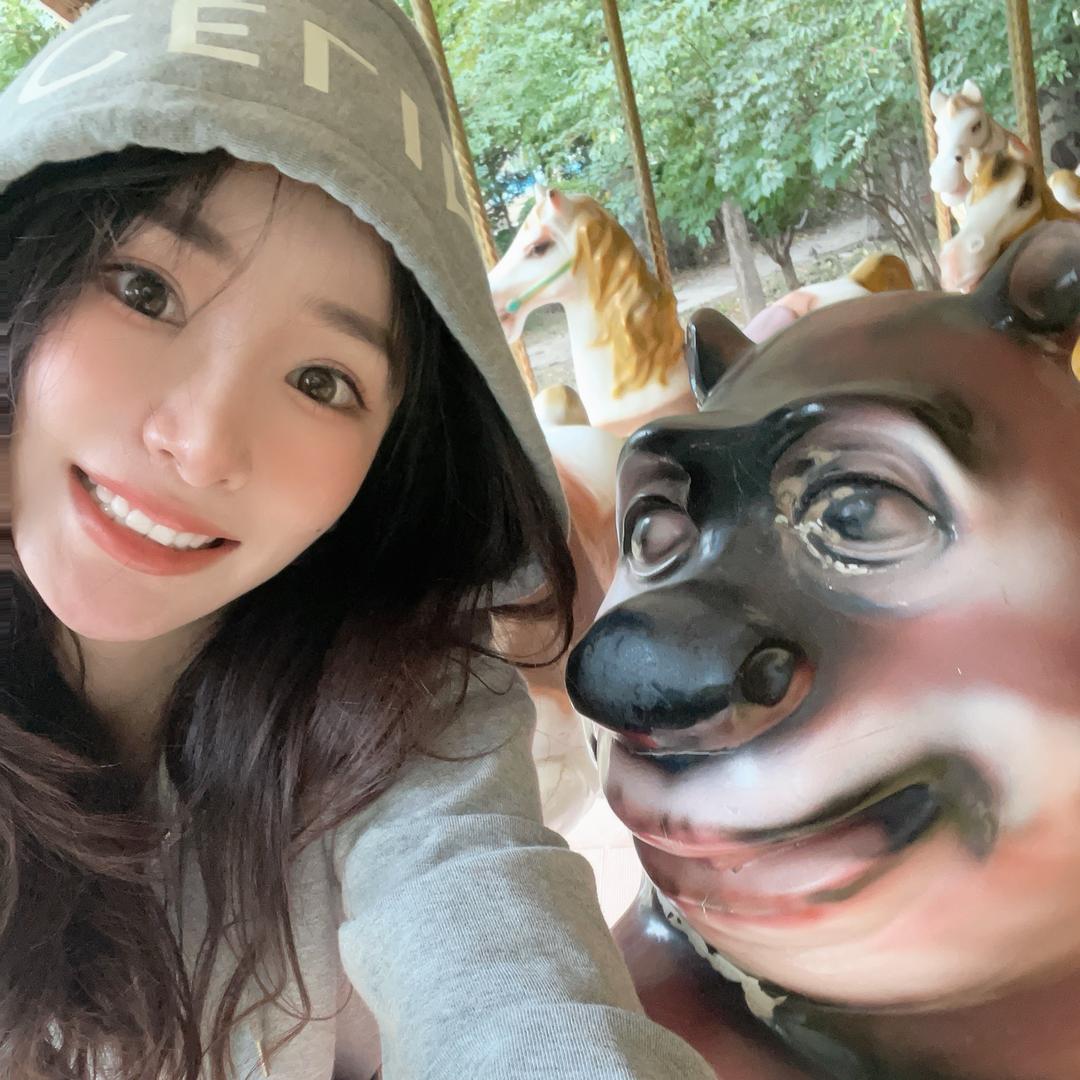 小何飞飞飞