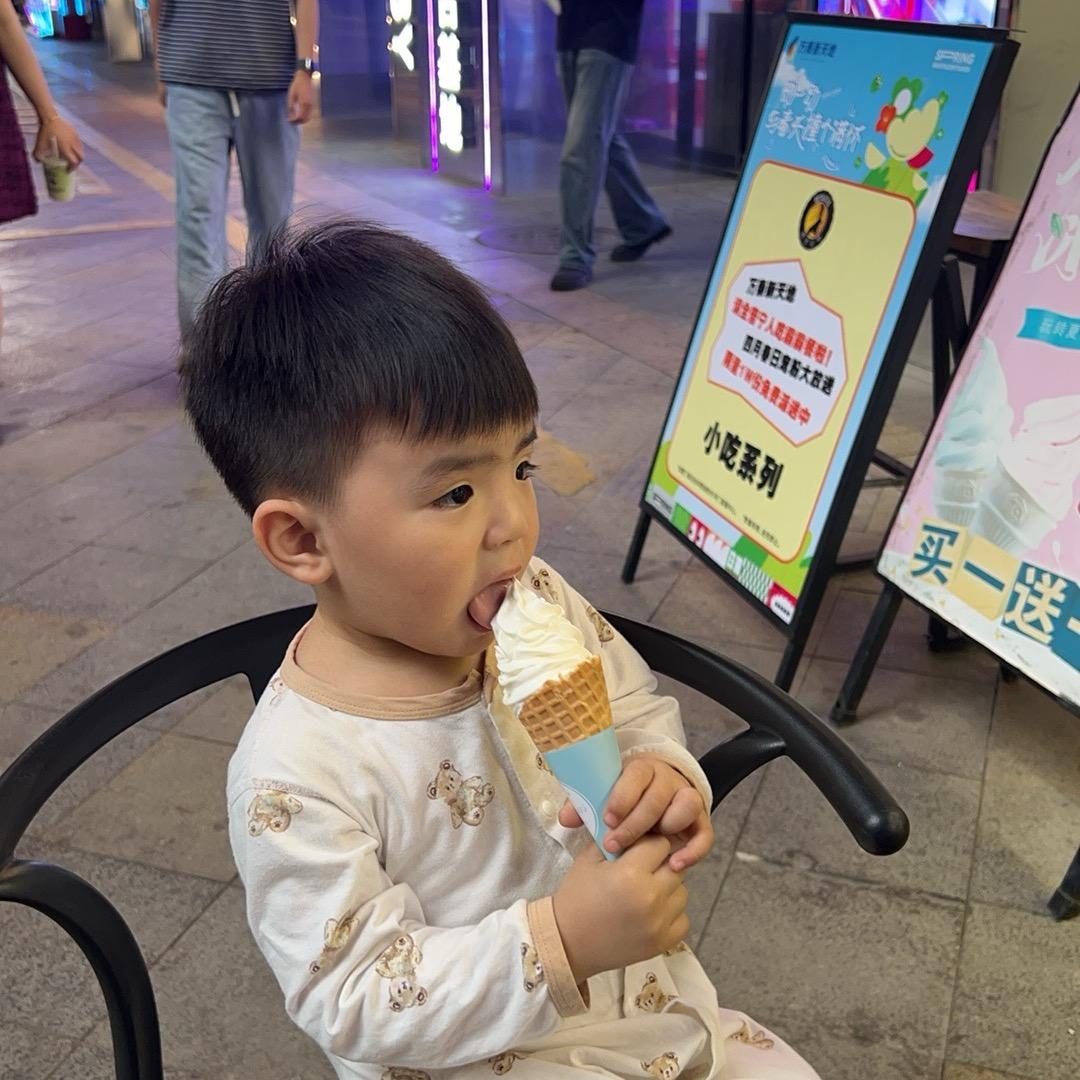 爱哭的s不弟