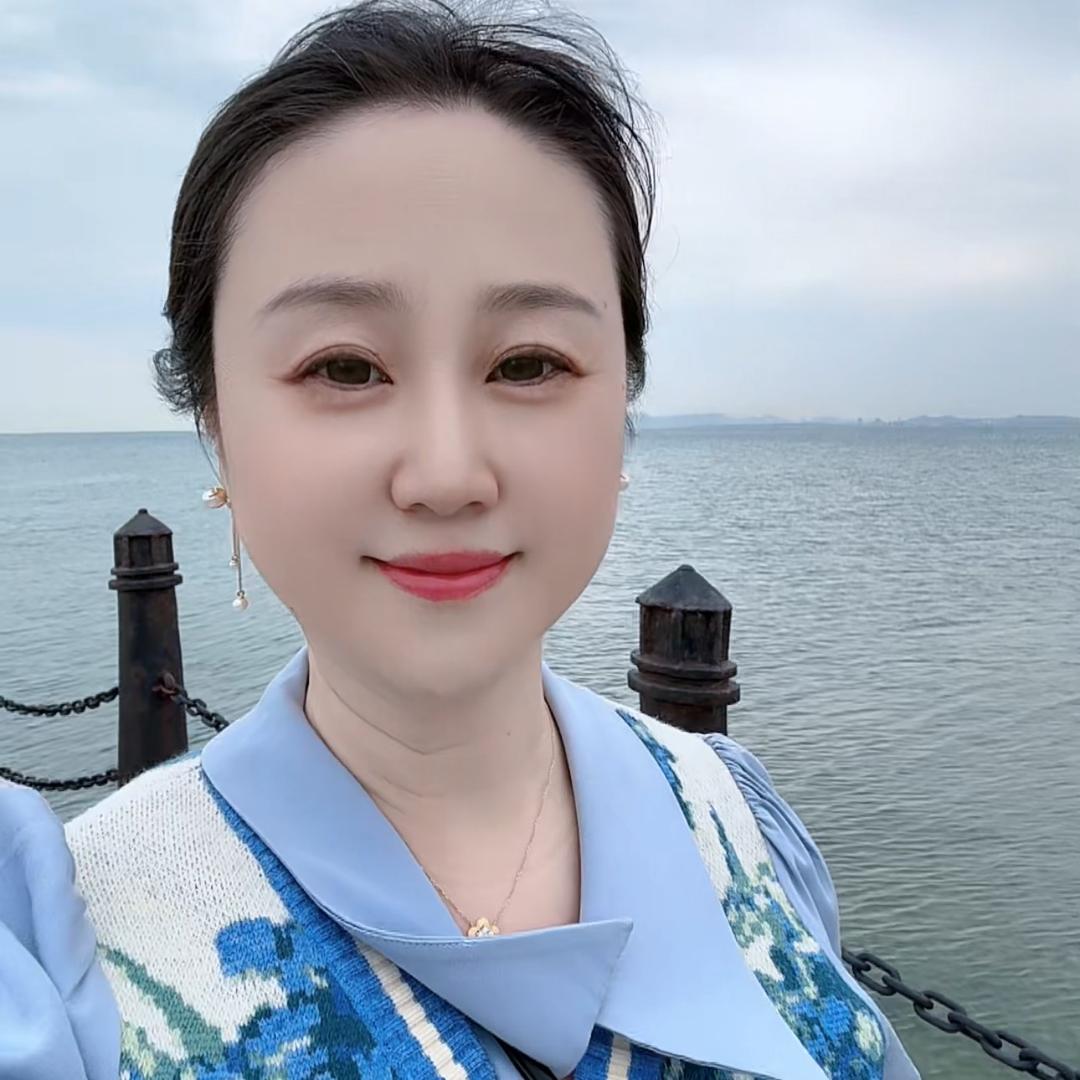 乐莹