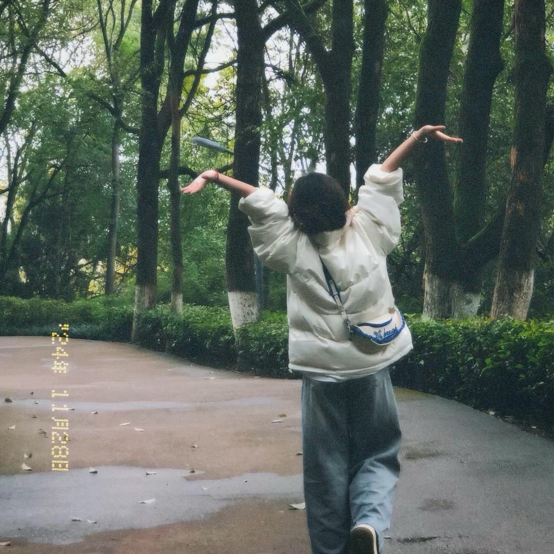 爱希希吖