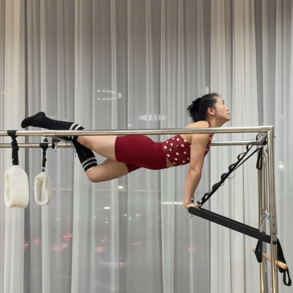 嘻铁士女教练