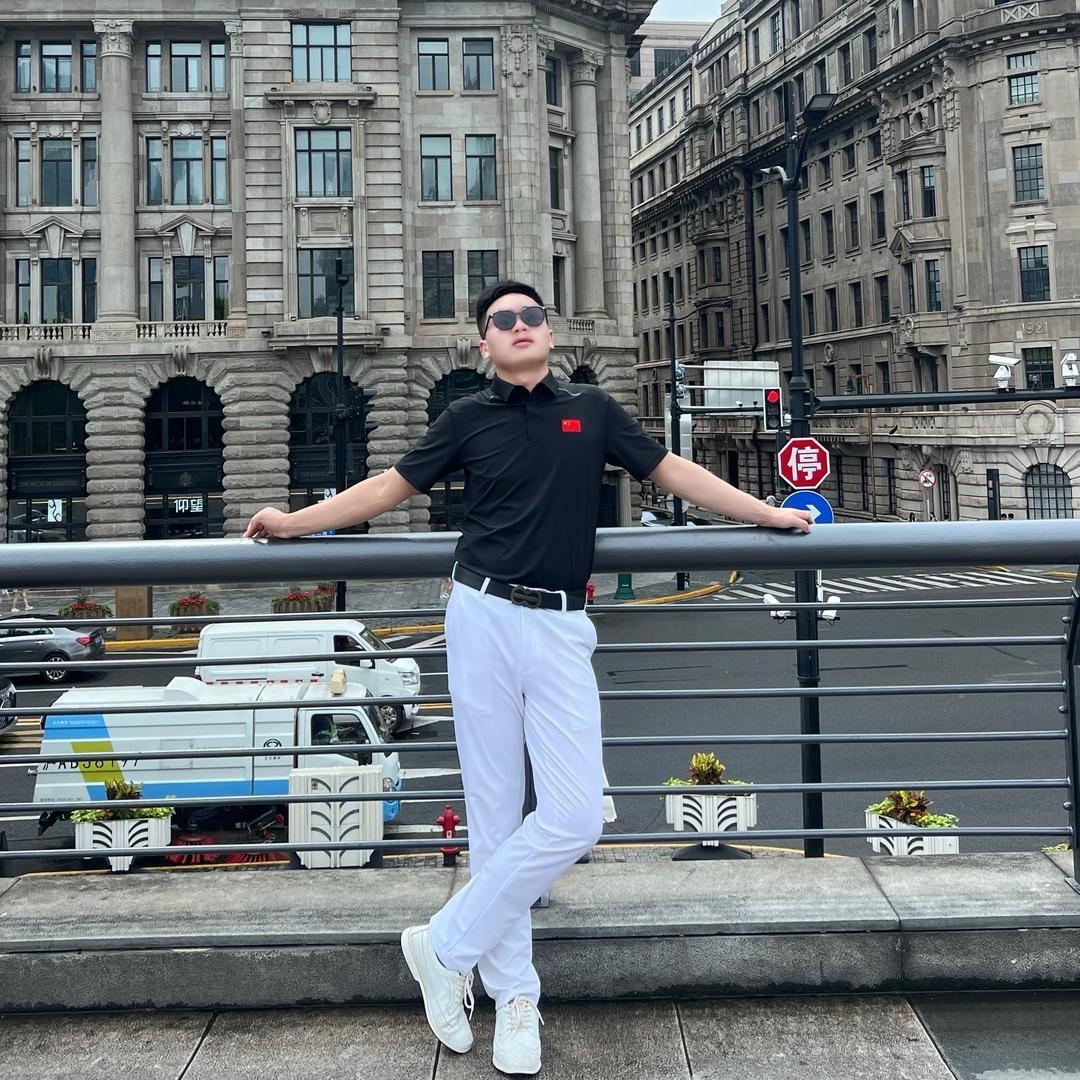 教你打球的阿龍⛳🏌