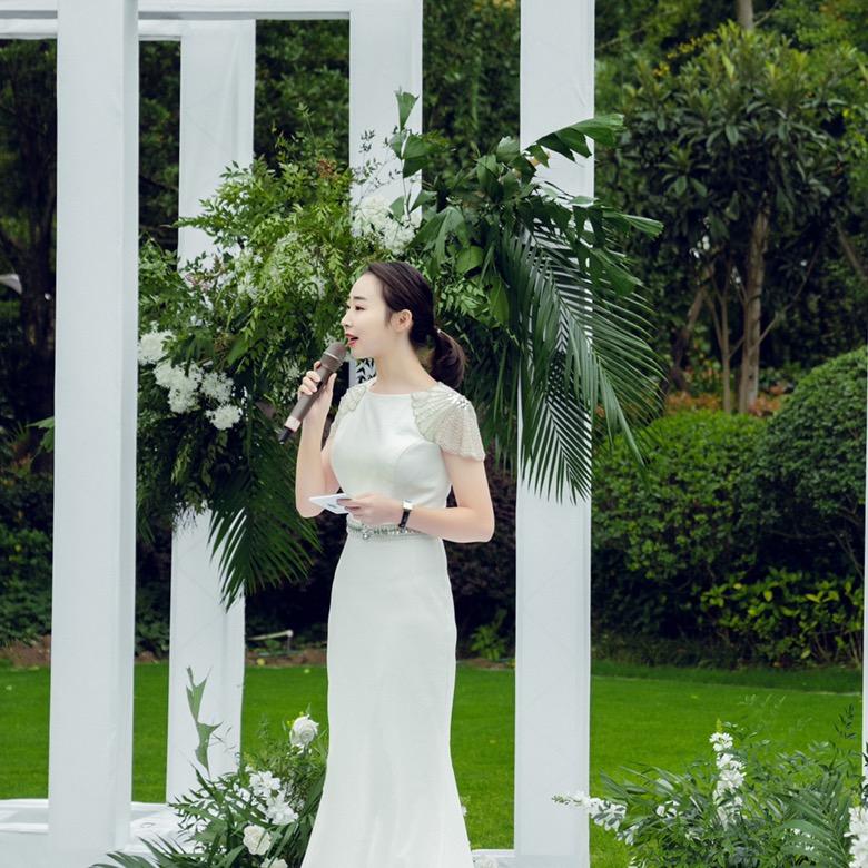 主持人 秋秋Rachael