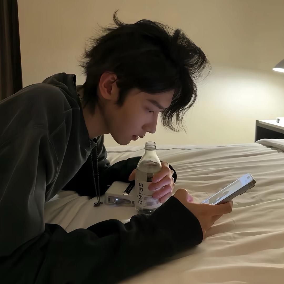 弟弟ᵐᵉʳʳ