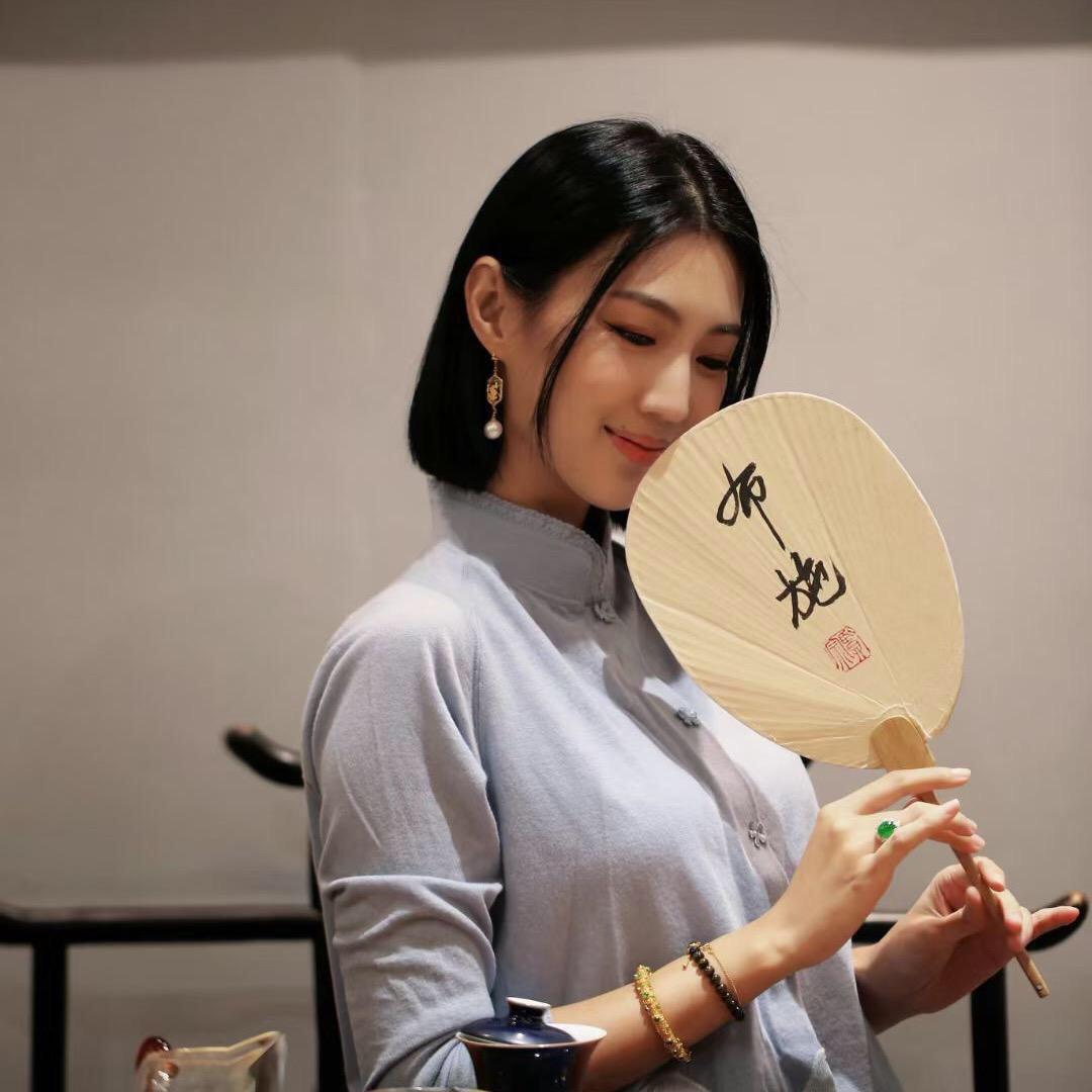 雅晴momo