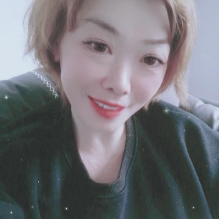 卖土猪肉大姐