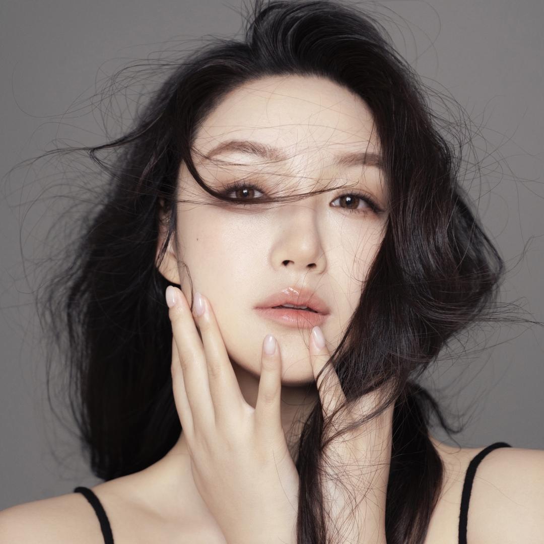 绒绒 Tracy