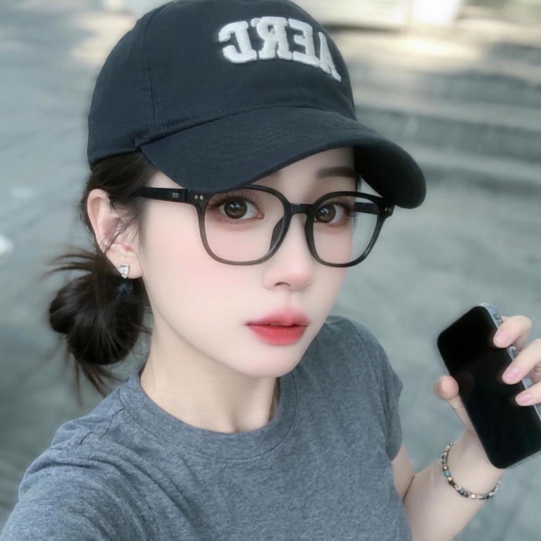 给洎巳☝️個霺笑💋