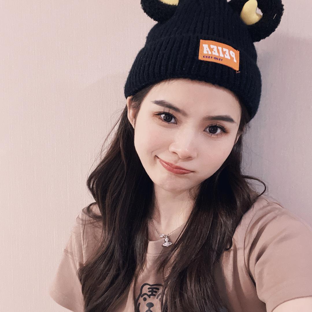 曼曼私服鹅绒服