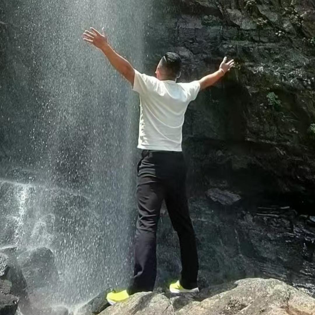 鸿图人力邵班长