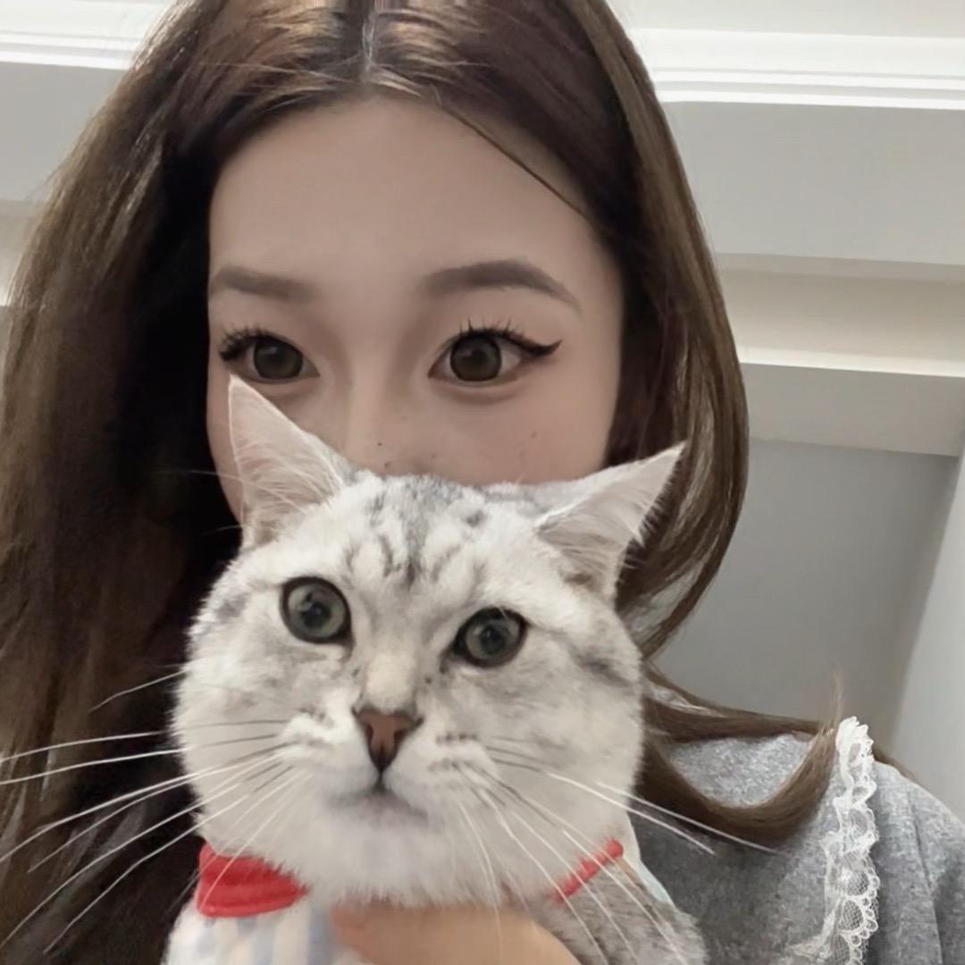 遛弯儿的小甜崽🐰