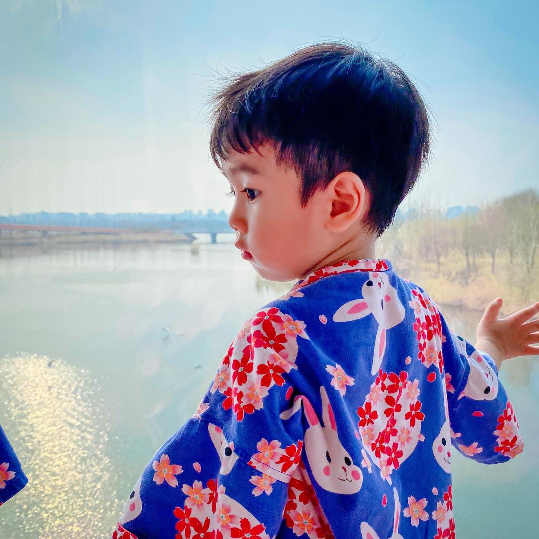 钮钴禄·甄凡