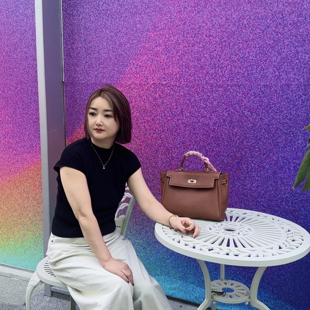 魅子服饰店