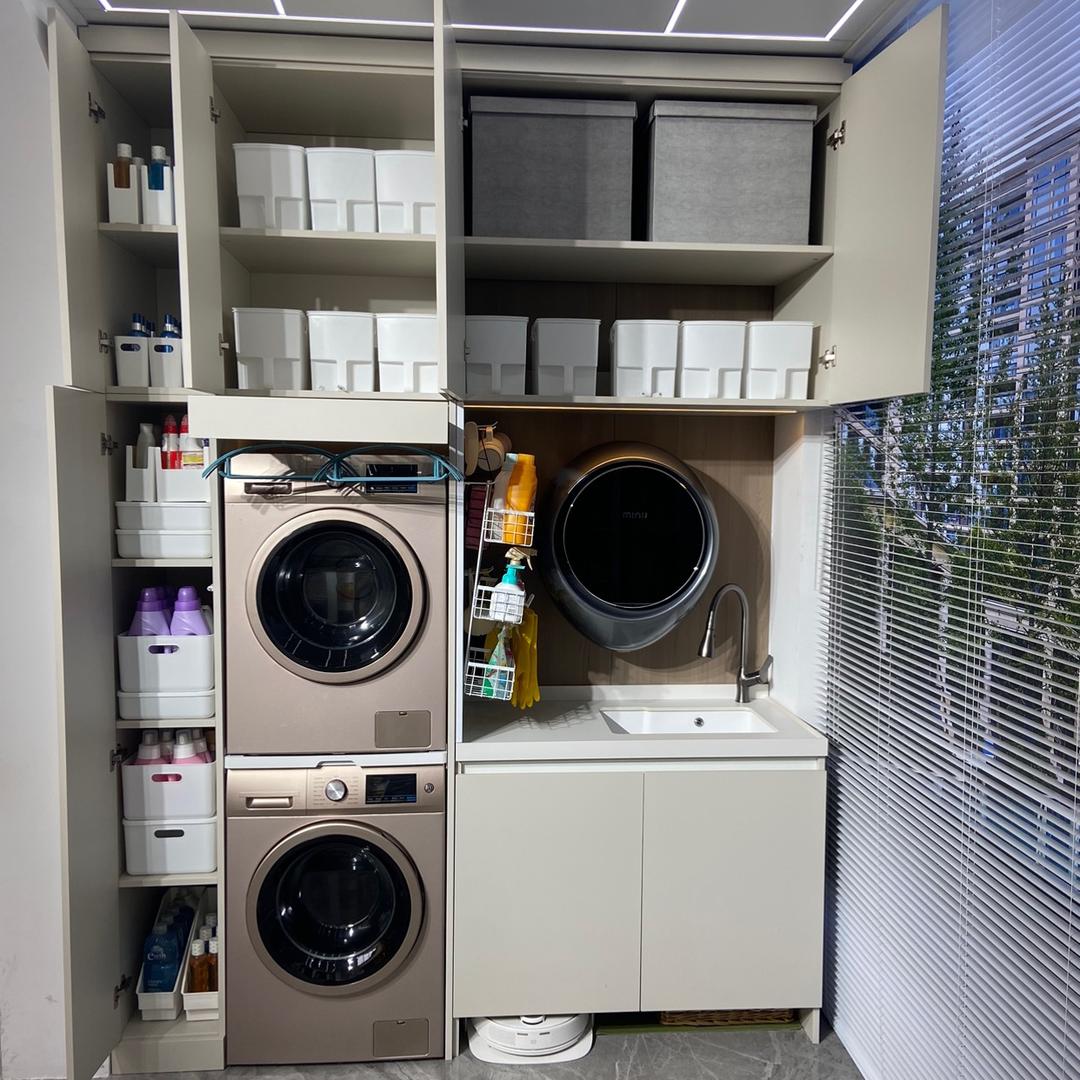 芝巢铝蜂窝阳台柜形象店