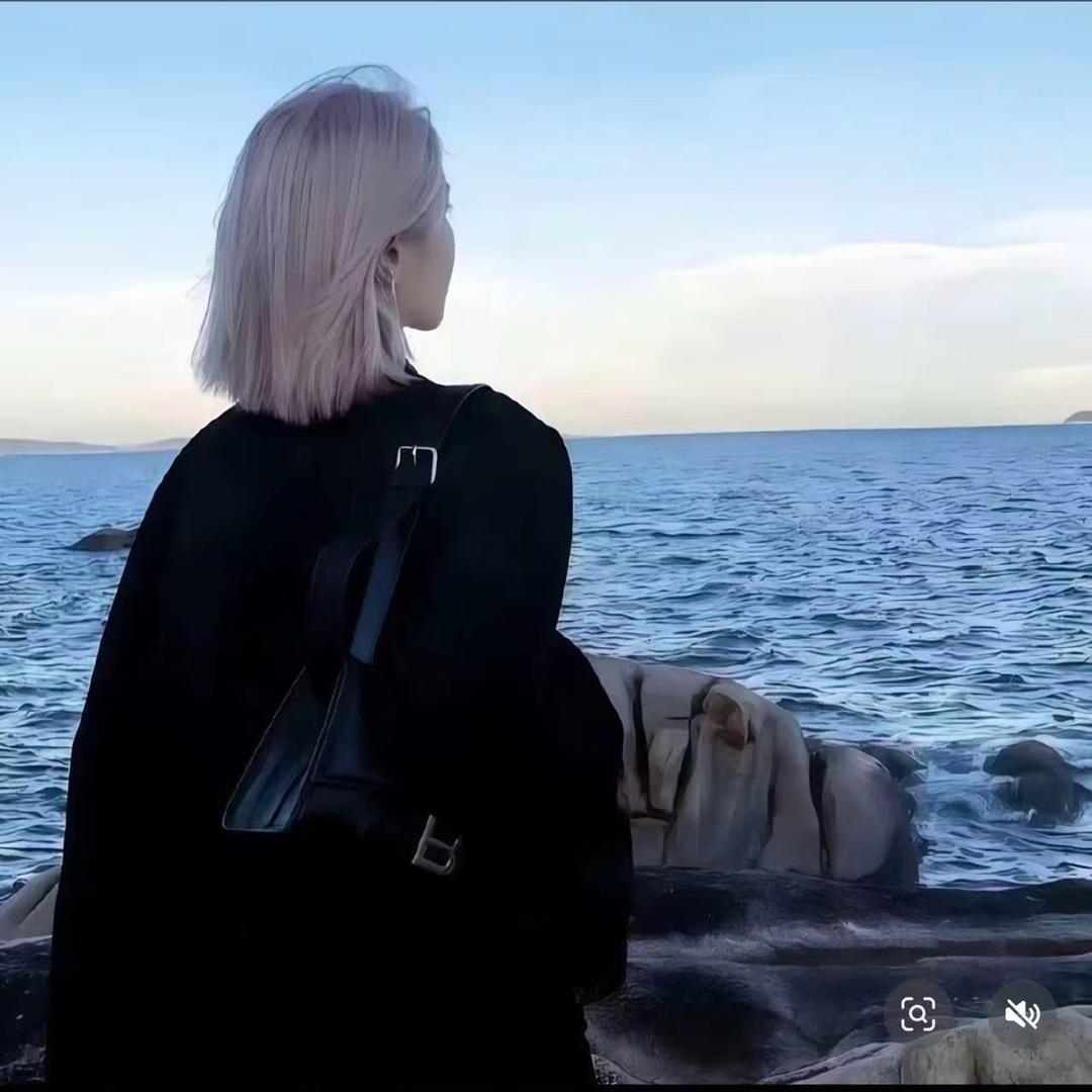 柒柒