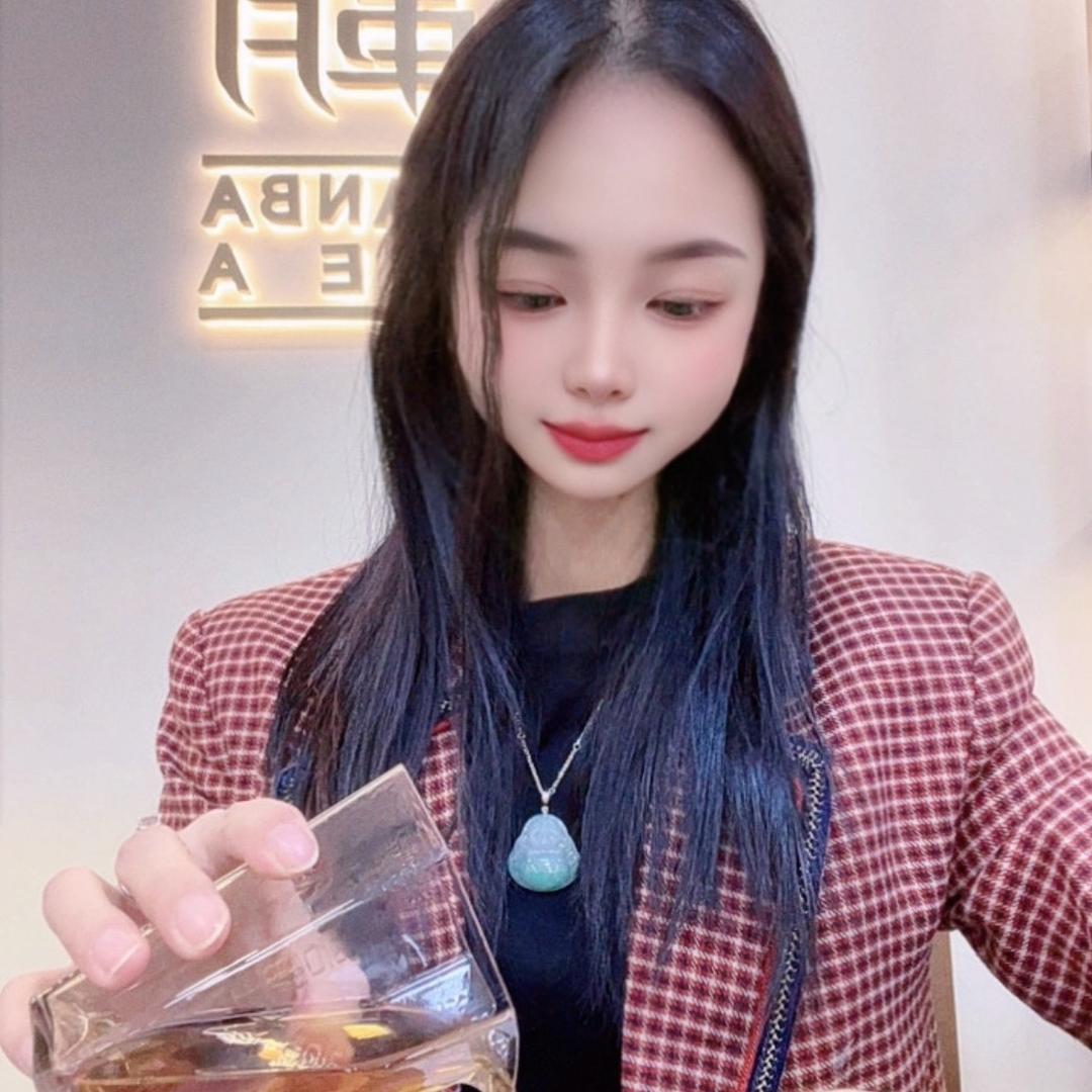 岩霸茶业-吉福国际茶城-茶艺妮子👧