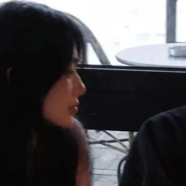 yw