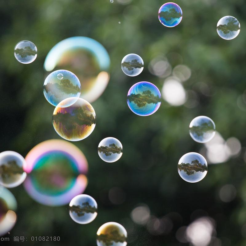 泡泡越吹越大🫧