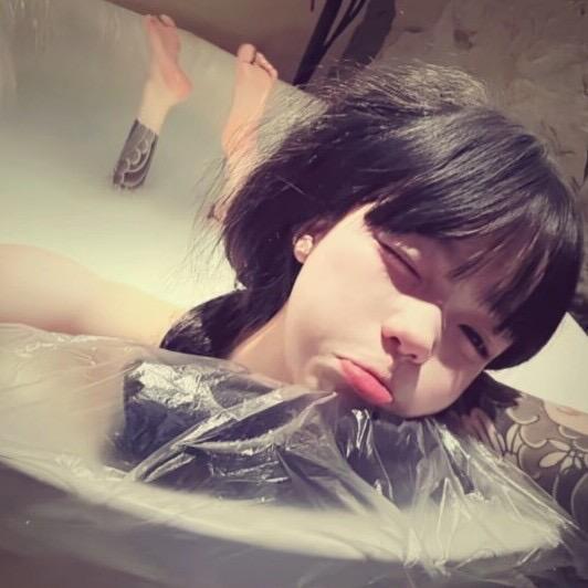小妍^