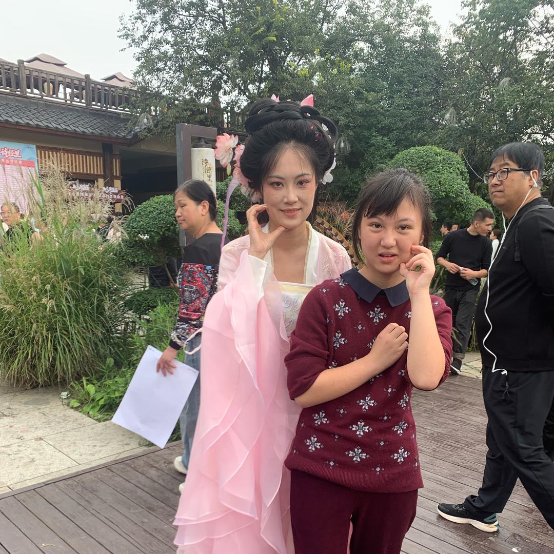 我是七七