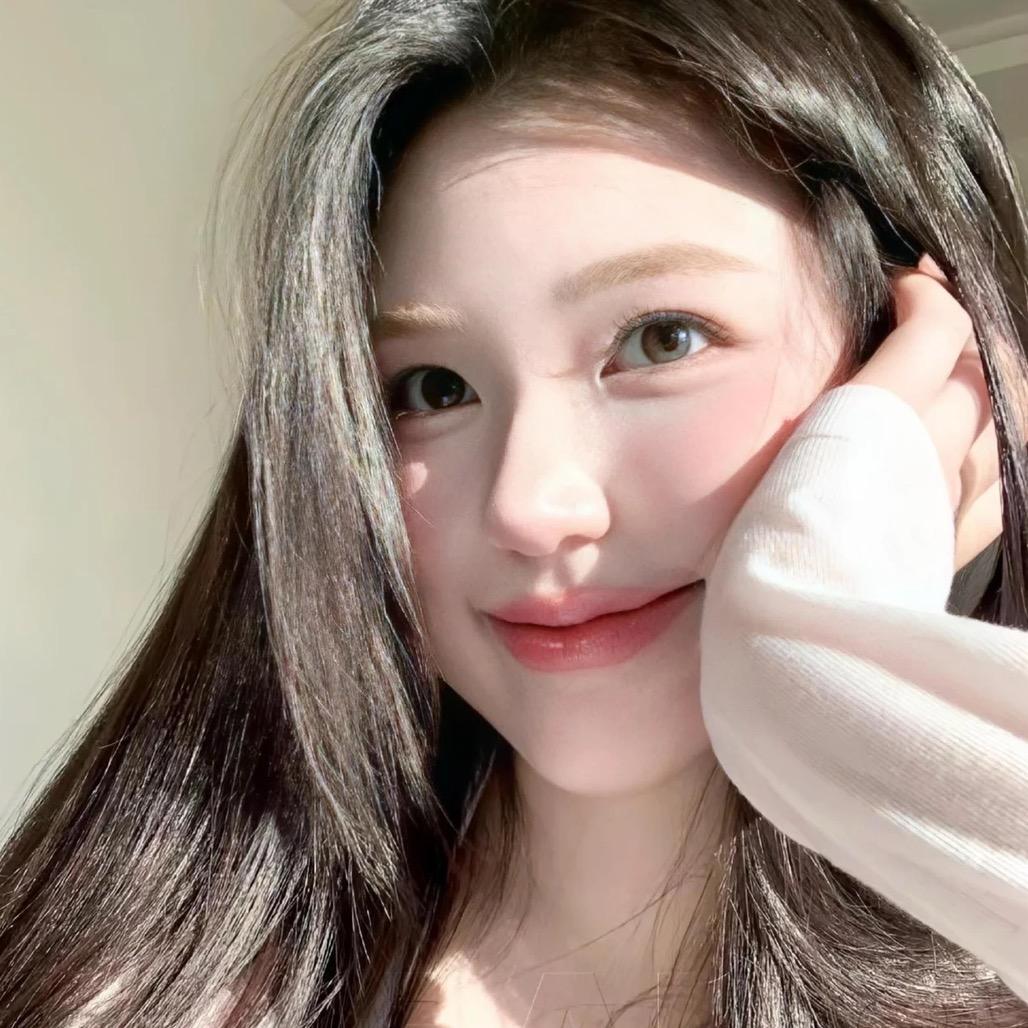 蜜桃儿🍑🍑