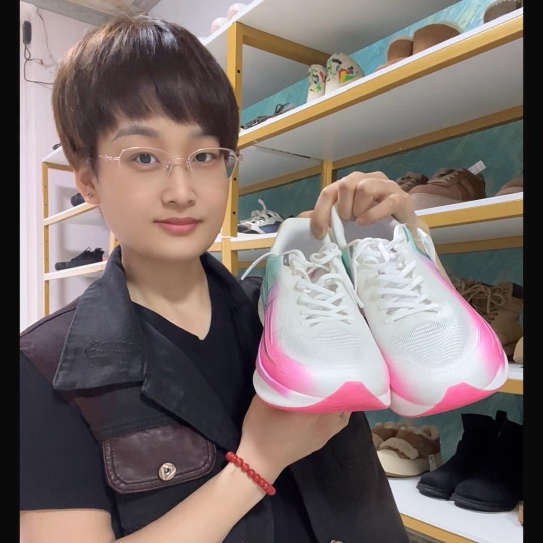 八面通优家洗鞋馆